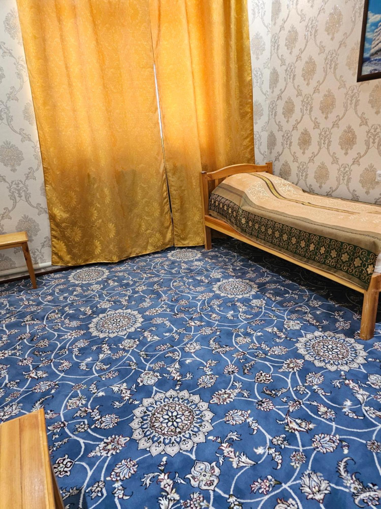 Western House Bed and Breakfast Qorowul Exteriör bild
