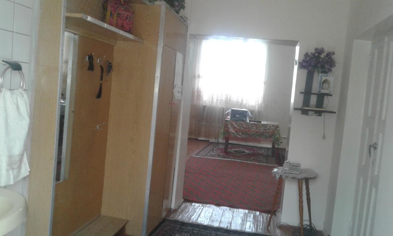 Western House Bed and Breakfast Qorowul Exteriör bild